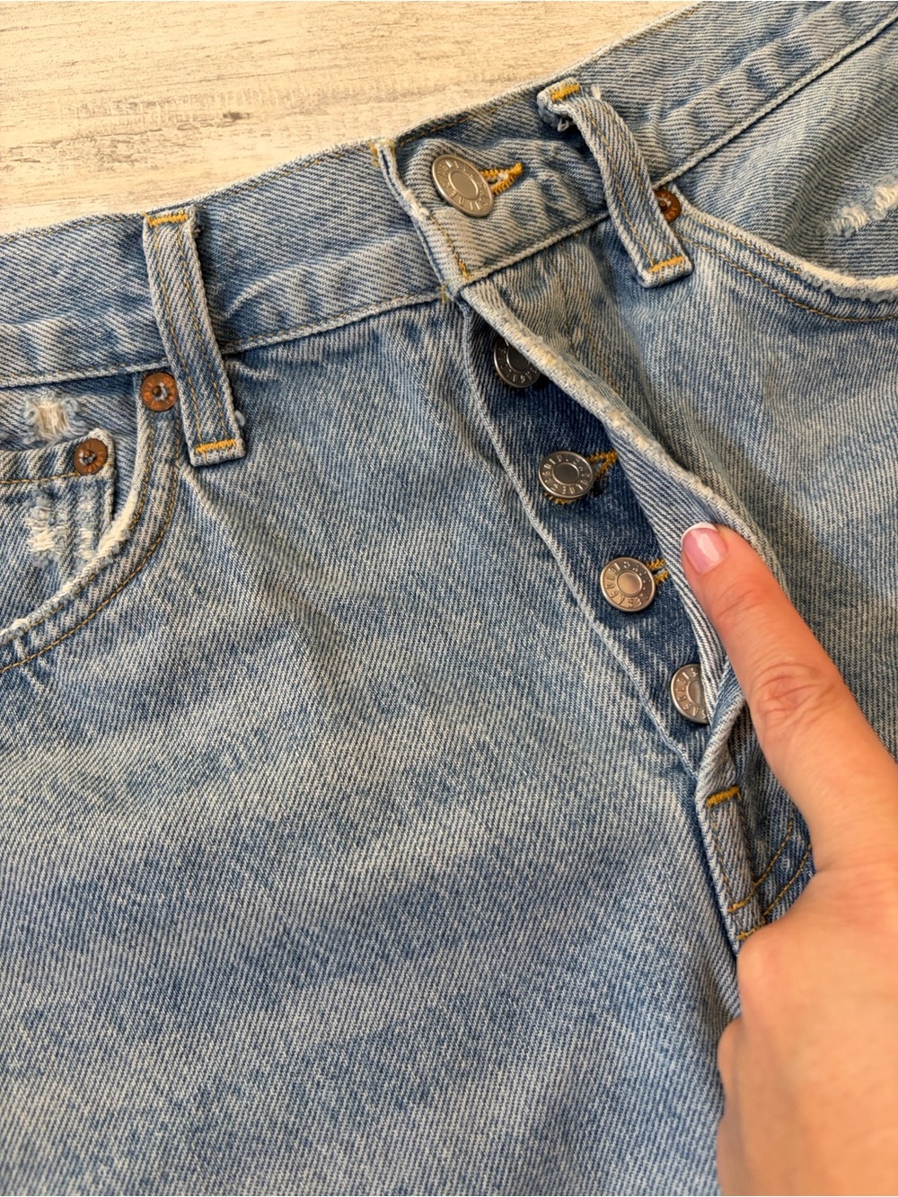 Agolde Parker Long High-Rise Distressed Denim Shorts - Picture 9 of 14